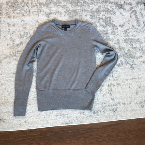 Banana Republic Gray Merino Wool Sweater Size XSP - Picture 4 of 7